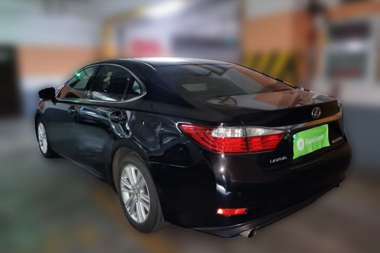 Used Lexus ES 2013 250 Elegant Edition Rear Left 45 Deg
