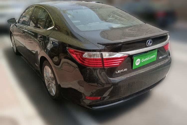 Used Lexus ES 2013 300h Elite Edition Rear Left 45 Deg