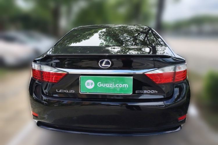 Used Lexus ES 2013 300h Elite Edition Rear