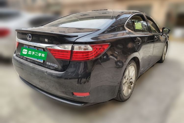 Used Lexus ES 2013 300h Elite Edition Rear Right 45 Deg