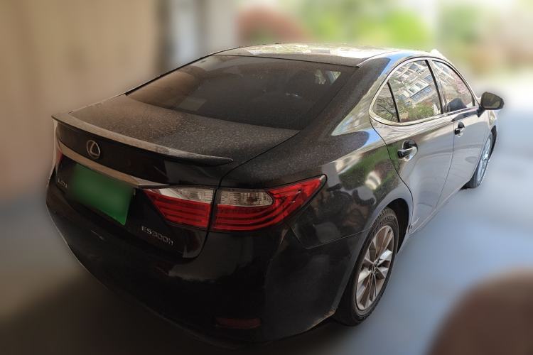Used Lexus ES 2013 300h Elite Edition Rear Right 45 Deg