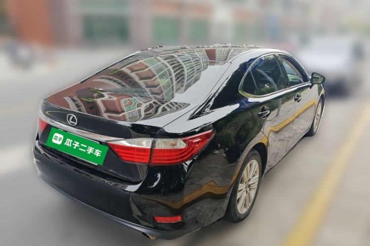 Used Lexus ES 2013 250 Elite Edition Rear Right 45 Deg