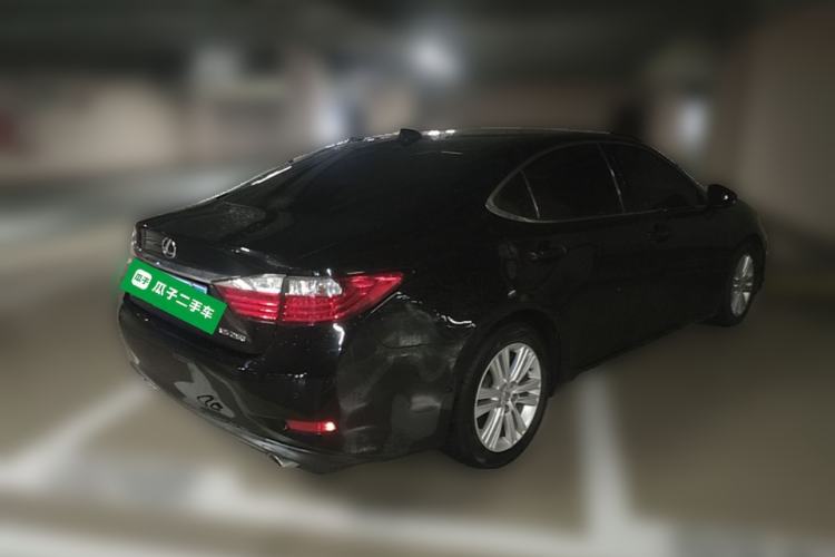 Used Lexus ES 2013 250 Elegant Edition Rear Right 45 Deg
