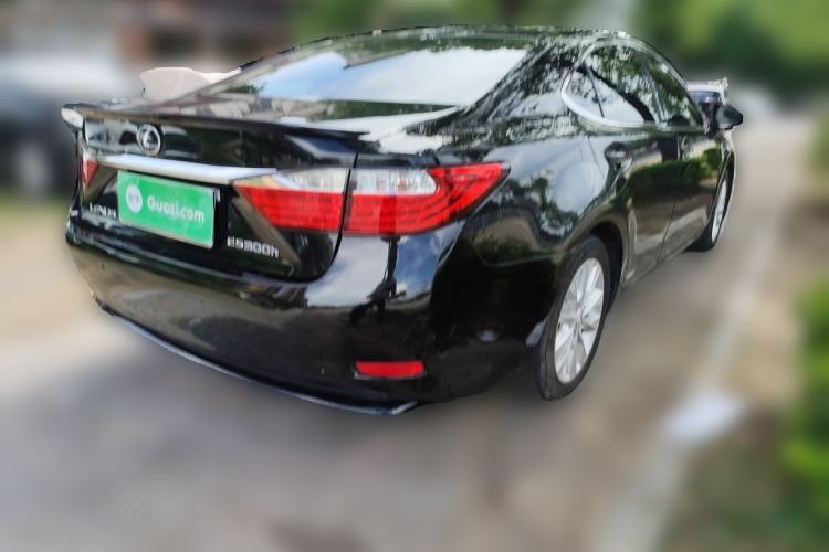 Used Lexus ES 2013 300h Elite Edition Rear Right 45 Deg