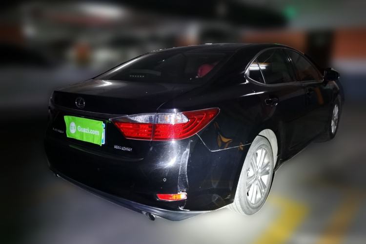 Used Lexus ES 2013 250 Elegant Edition Rear Right 45 Deg