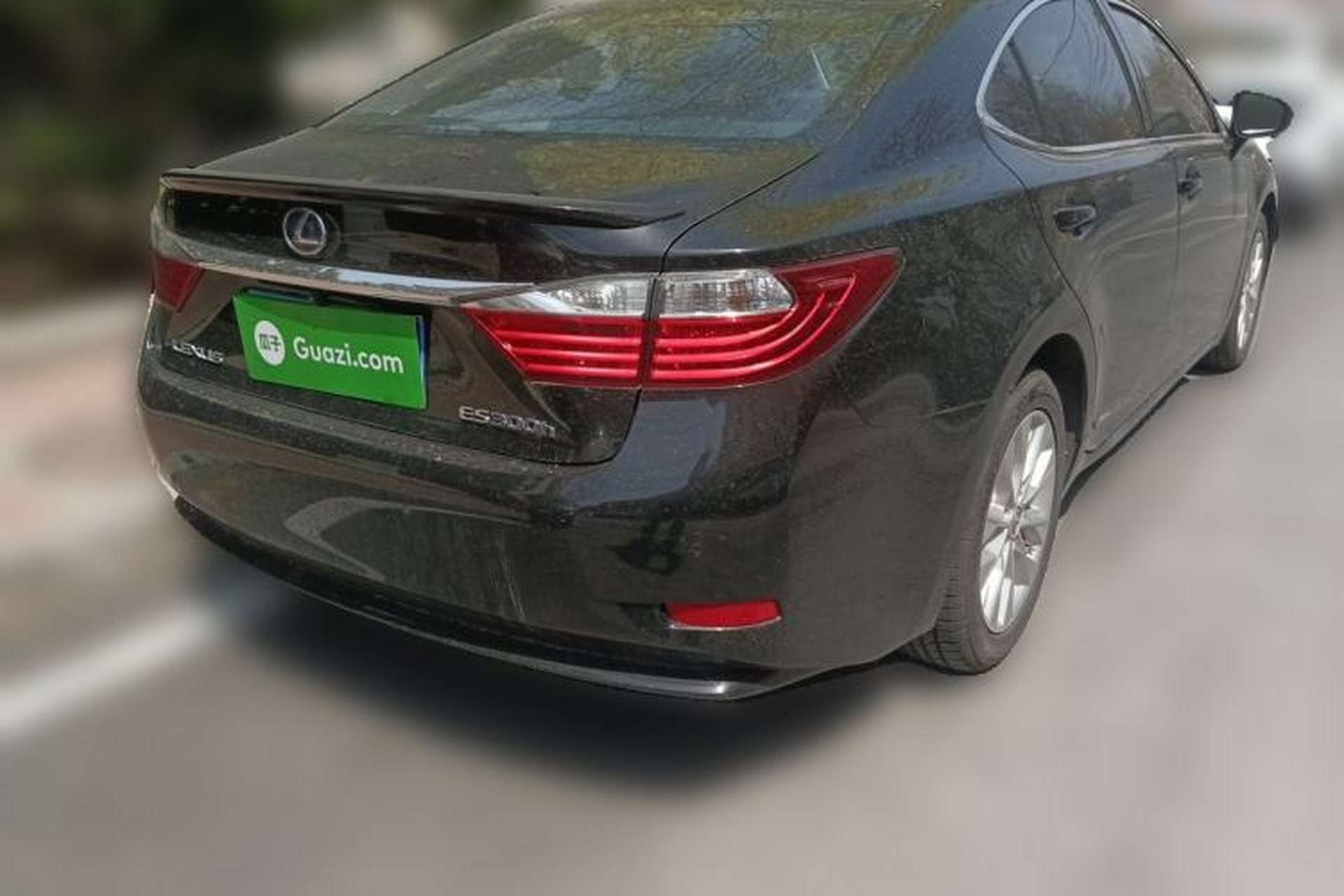 Used Lexus ES 2013 300h Elite Edition Rear Right 45 Deg