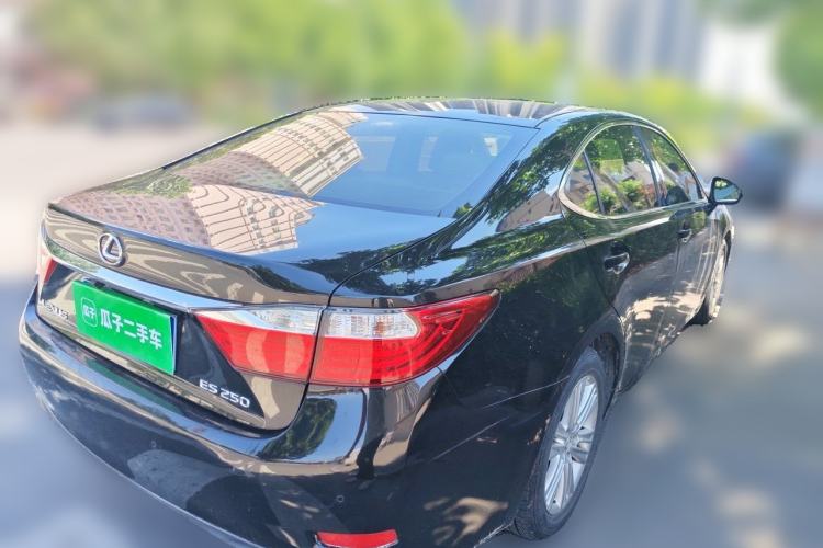 Used Lexus ES 2013 250 Elite Edition Rear Right 45 Deg