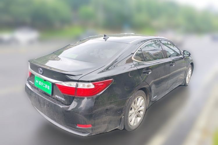 Used Lexus ES 2013 300h Elite Edition Rear Right 45 Deg