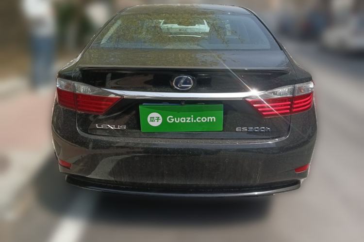 Used Lexus ES 2013 300h Elite Edition Rear