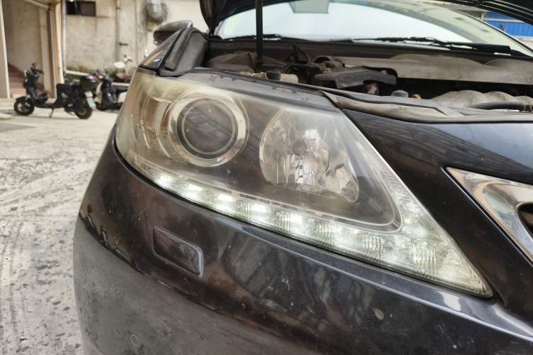 Used Lexus ES 2013 300h Elite Edition Right Front Headlight