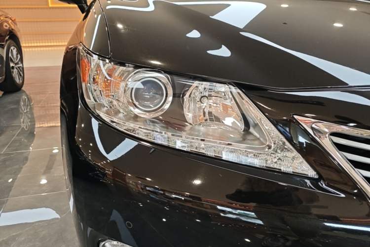 Used Lexus ES 2013 250 Elite Edition Right Front Headlight