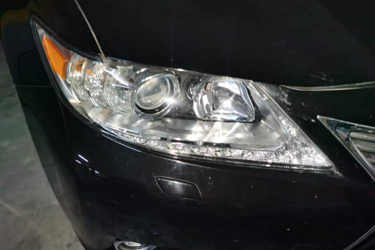 Used Lexus ES 2013 250 Elegant Edition Right Front Headlight