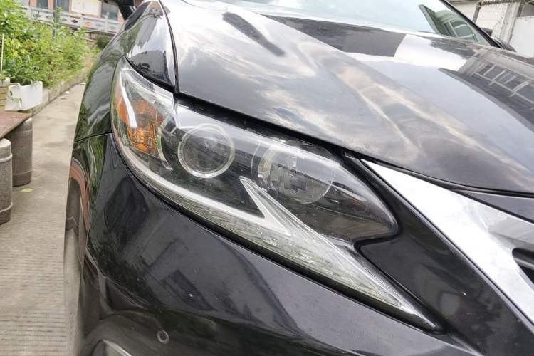 Used Lexus ES 2013 250 Elite Edition Right Front Headlight