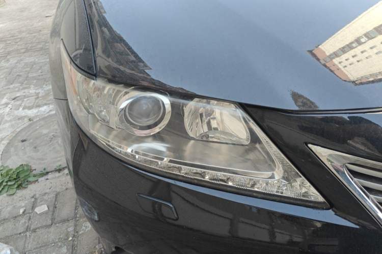 Used Lexus ES 2013 300h Elite Edition Right Front Headlight