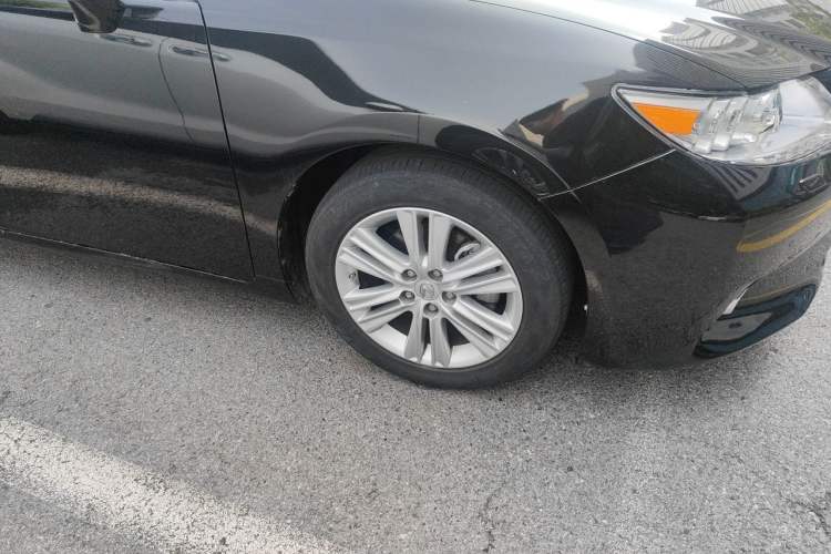 Used Lexus ES 2013 250 Elegant Edition Right Front Wheel Hub