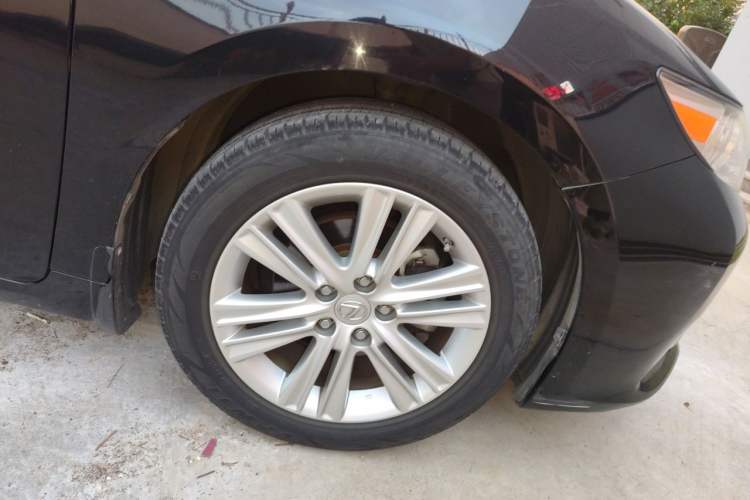 Used Lexus ES 2013 250 Elite Edition Right Front Wheel Hub
