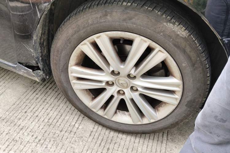 Used Lexus ES 2013 250 Elite Edition Right Front Wheel Hub