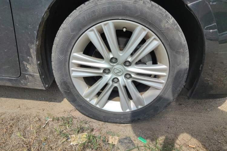 Used Lexus ES 2013 250 Elite Edition Right Front Wheel Hub