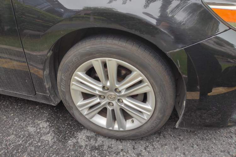 Used Lexus ES 2013 250 Elite Edition Right Front Wheel Hub