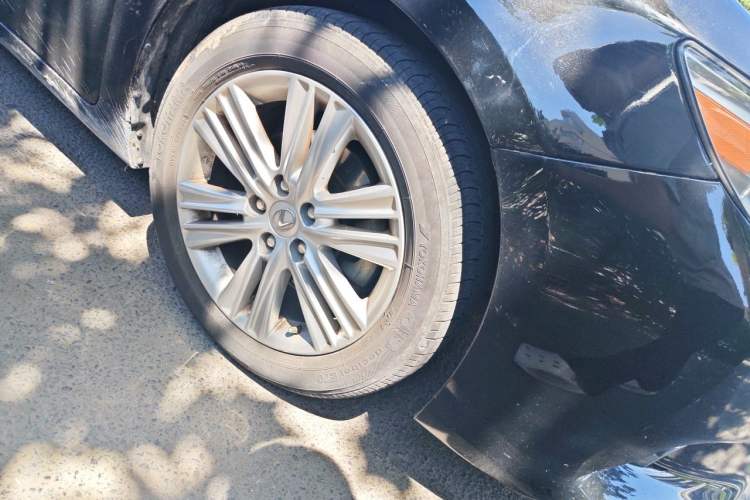 Used Lexus ES 2013 250 Elite Edition Right Front Wheel Hub
