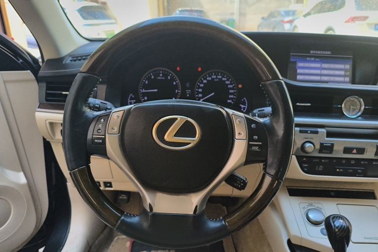 Used Lexus ES 2013 250 Elegant Edition Steering Wheel