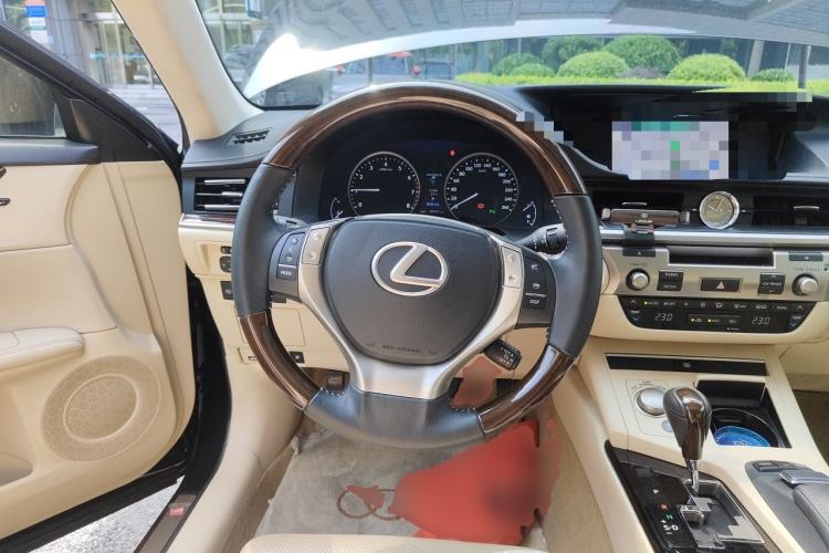 Used Lexus ES 2013 250 Elegant Edition Steering Wheel