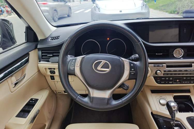Used Lexus ES 2013 250 Elite Edition Steering Wheel