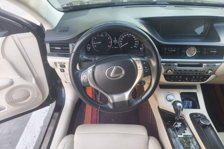 Used Lexus ES 2013 250 Elite Edition Steering Wheel