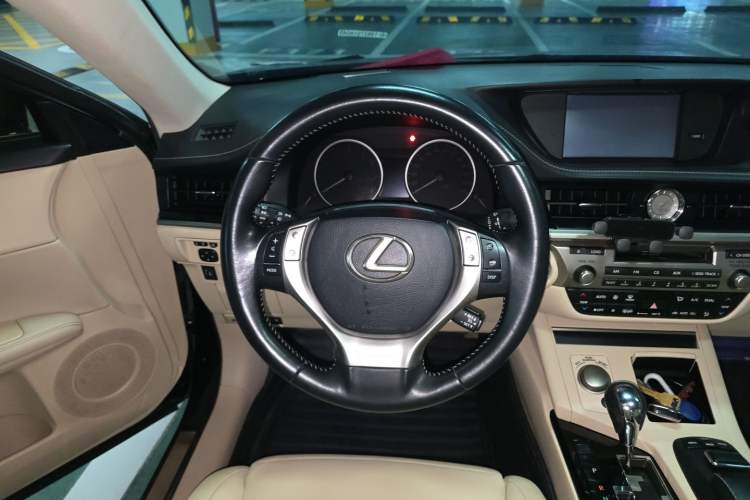 Used Lexus ES 2013 250 Elite Edition Steering Wheel