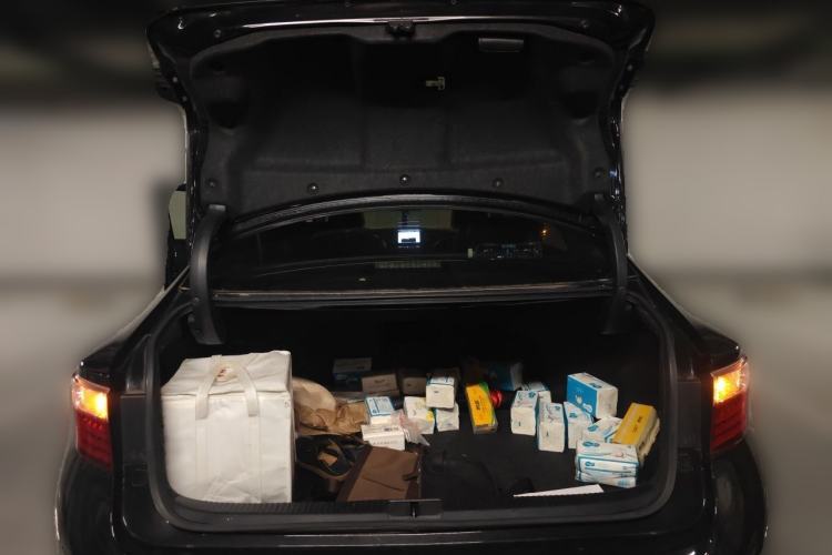 Used Lexus ES 2013 250 Elegant Edition Trunk