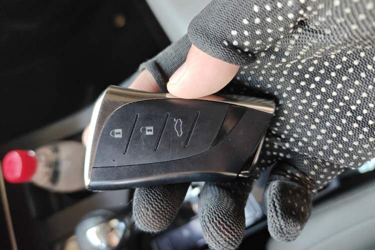 Used Lexus ES 2013 300h Elite Edition Vehicle Key