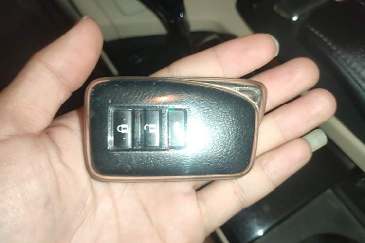 Used Lexus ES 2013 250 Elegant Edition Vehicle Key