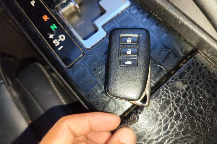 Used Lexus ES 2013 250 Elite Edition Vehicle Key