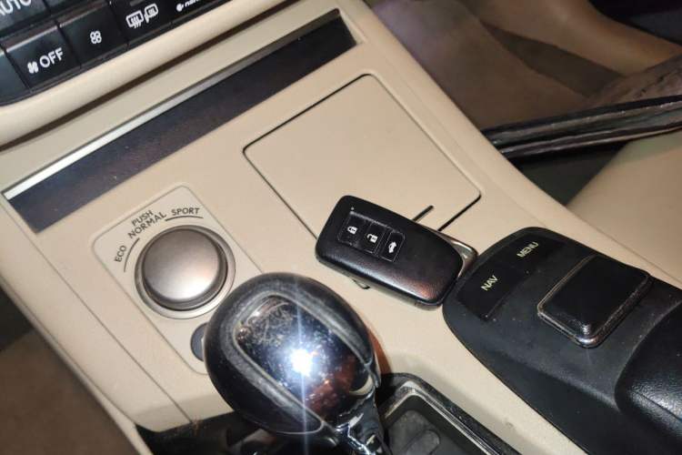 Used Lexus ES 2013 300h Elite Edition Vehicle Key