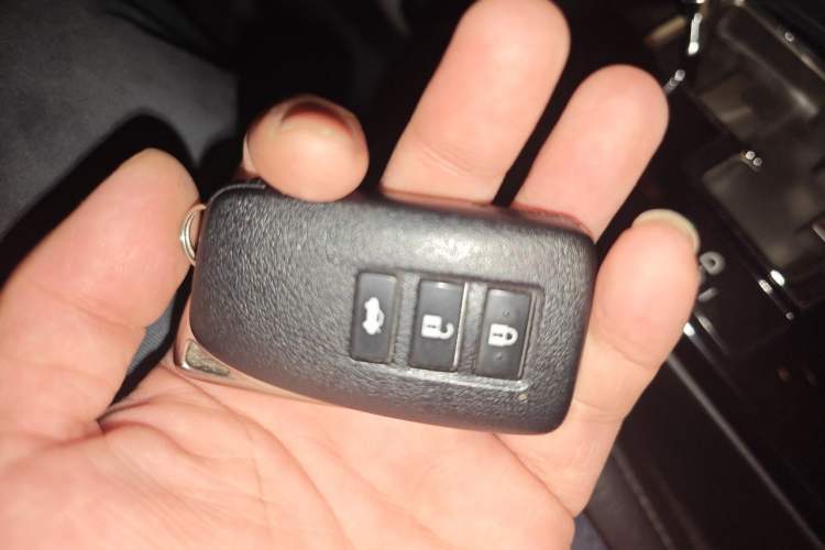Used Lexus ES 2013 250 Elegant Edition Vehicle Key