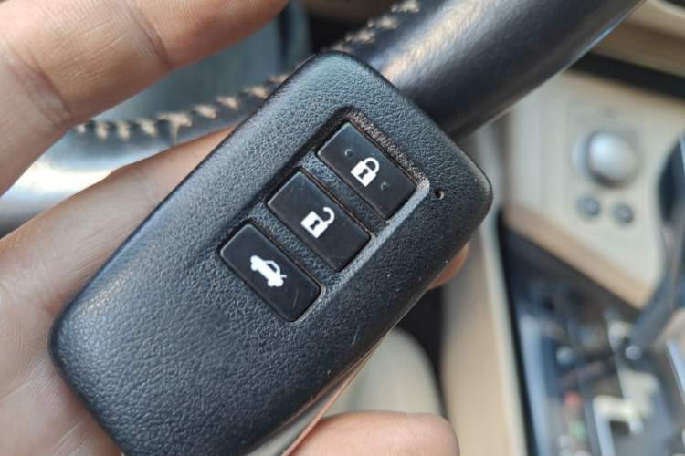 Used Lexus ES 2013 300h Elite Edition Vehicle Key
