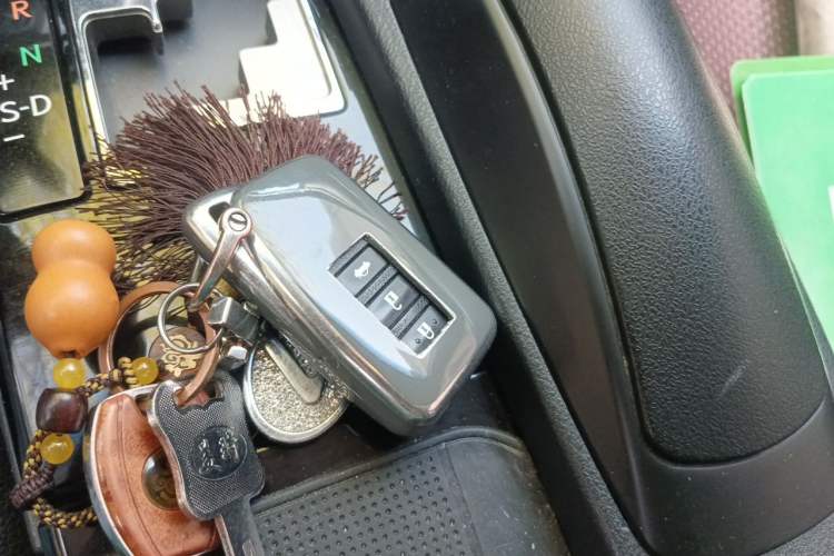 Used Lexus ES 2013 300h Elite Edition Vehicle Key