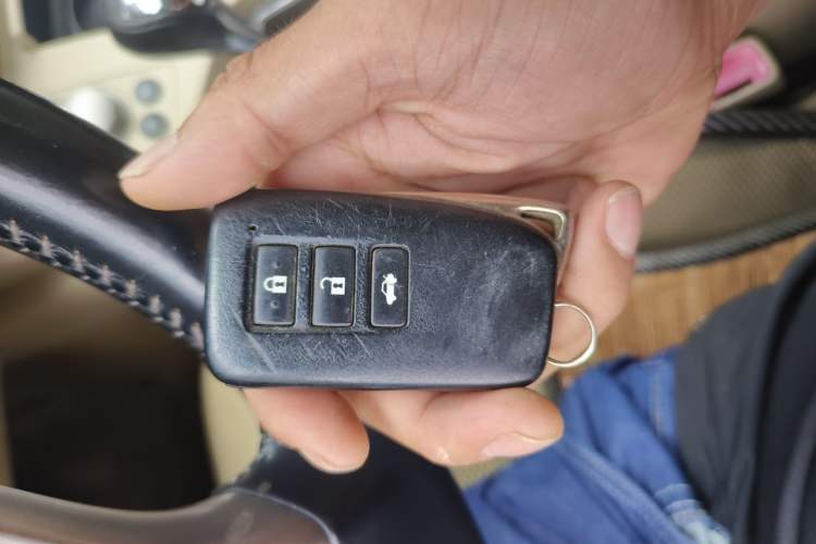 Used Lexus ES 2013 300h Elite Edition Vehicle Key
