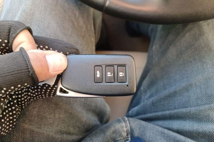 Used Lexus ES 2013 300h Elite Edition Vehicle Key