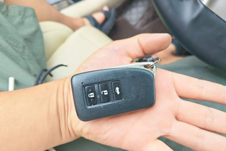 Used Lexus ES 2013 300h Elite Edition Vehicle Key