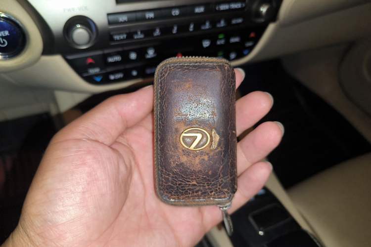 Used Lexus ES 2013 300h Elite Edition Vehicle Key