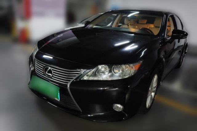 Lexus ES 2013 250 Elegant Edition مستعملة