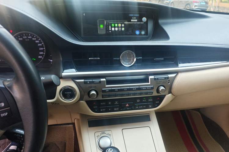 Used Lexus ES 2013 300h Elite Edition Audio And AC Panel
