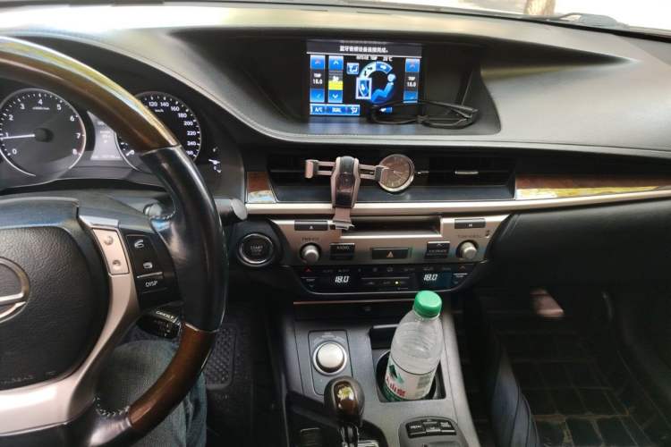 Used Lexus ES 2013 250 Elegant Edition Audio And AC Panel