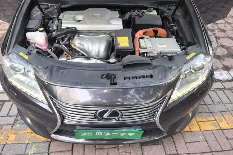 Used Lexus ES 2013 300h Elite Edition Engine Bay