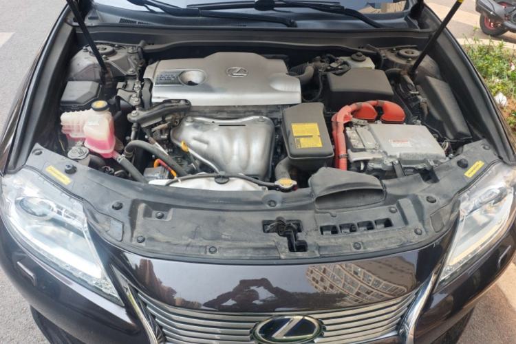 Used Lexus ES 2013 300h Elite Edition Engine Bay