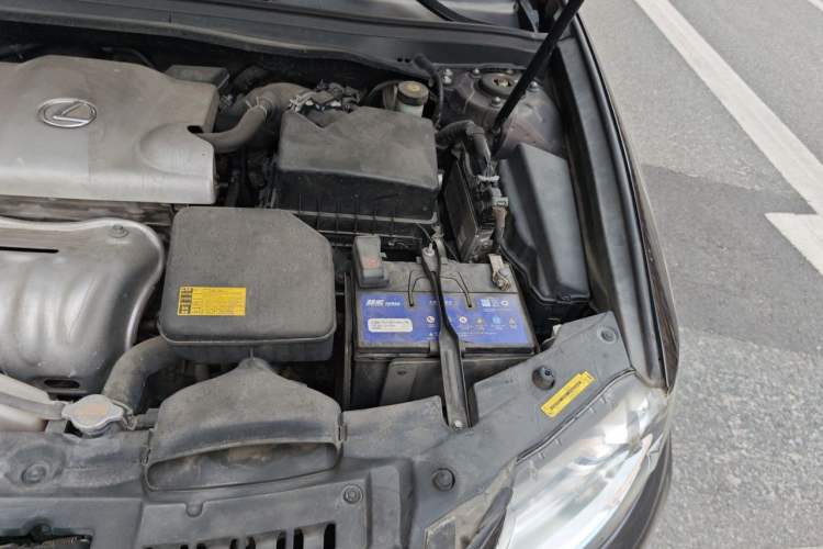 Used Lexus ES 2013 250 Elegant Edition Engine Bay Left