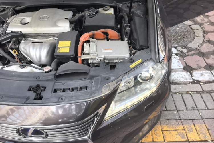 Used Lexus ES 2013 300h Elite Edition Engine Bay Left