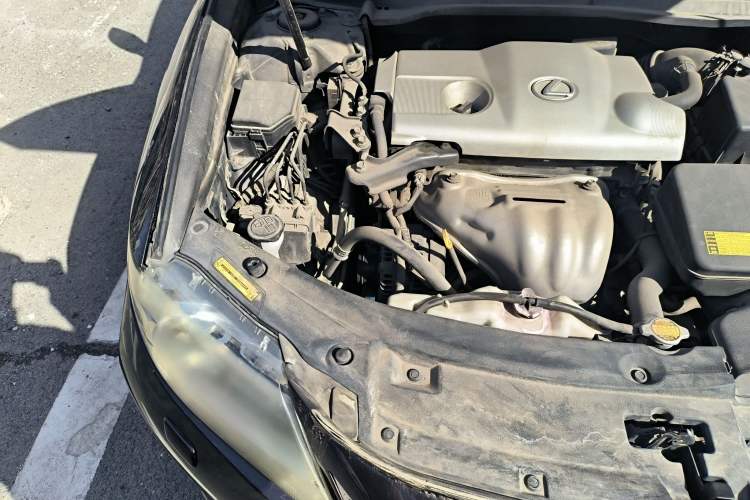 Used Lexus ES 2013 250 Elegant Edition Engine Bay Right