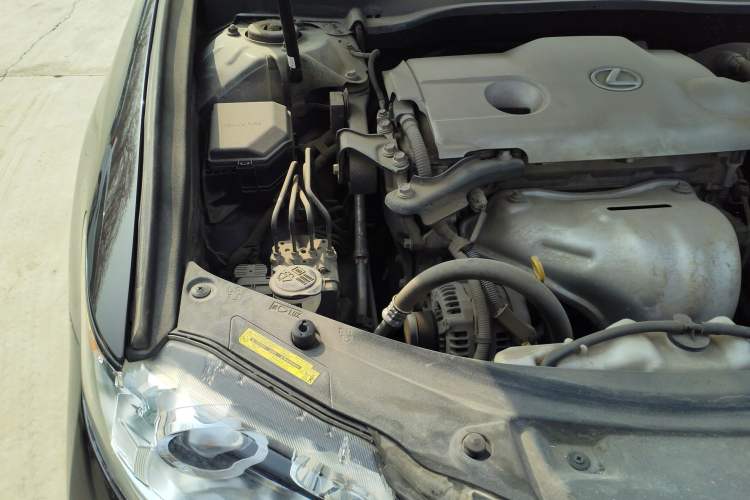 Used Lexus ES 2013 250 Elegant Edition Engine Bay Right